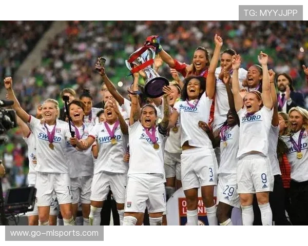 欧洲足球：豪门全面开火，争夺冠军火药味十足！，欧洲足球十大豪门