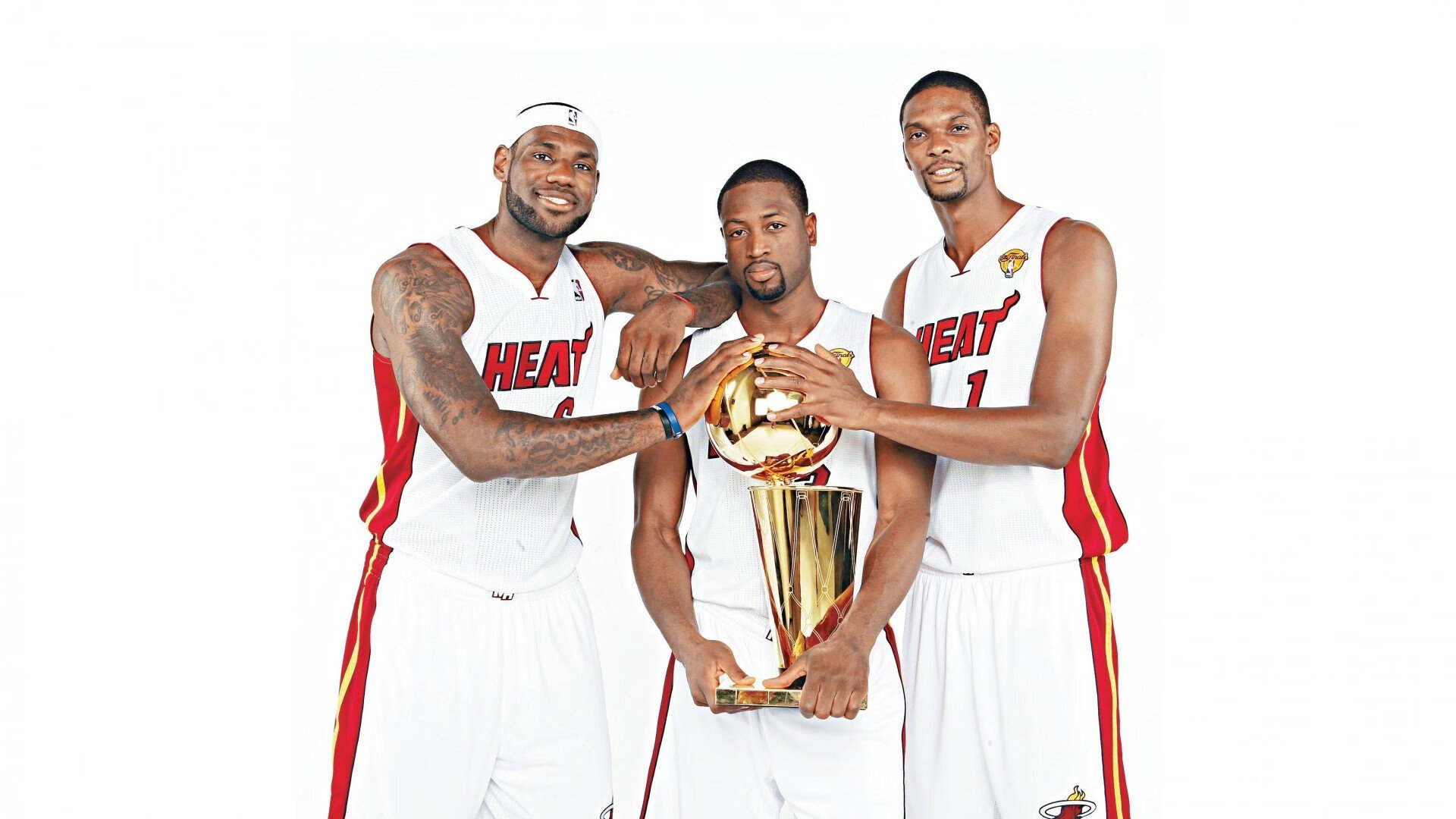 76人队豪取季后赛首胜,士气大振,76人进季后赛